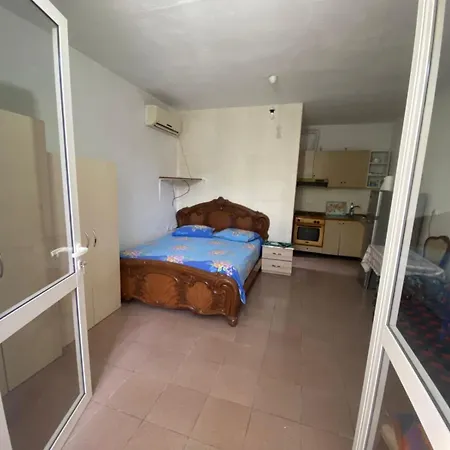 Lapraka Apartmán *